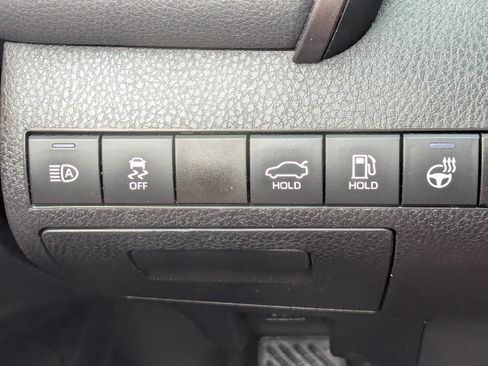 Used 2024 Toyota Camry SE w/ Cold Weather Package FWD image 29