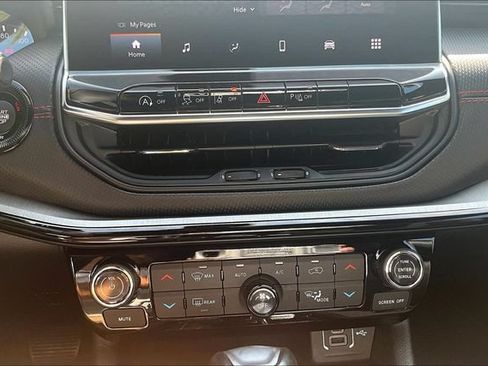 Used 2025 Jeep Compass Trailhawk w/ Trailhawk Convenience Group AWD/4WD image 30