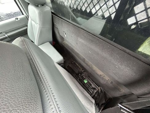 Used 2015 Ford F550 2WD Regular Cab Super Duty image 11