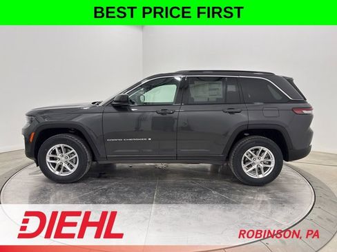 New 2026 Jeep Grand Cherokee Laredo image 4