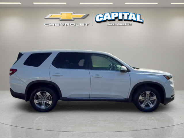Used 2025 Honda Pilot EX-L image 7