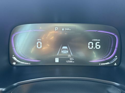 Used 2025 Kia Soul LX w/ LX Technology Package FWD image 10