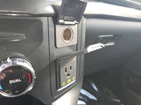 Certified 2022 Ford F150 XLT w/ Equipment Group 302A High image 19