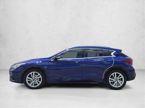 Used 2019 INFINITI QX30 FWD image 9