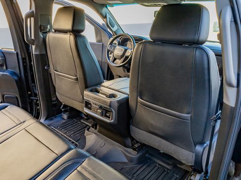 Used 2023 GMC Sierra 3500 Denali image 31