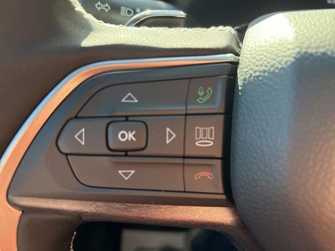 New 2025 Jeep Grand Cherokee Limited w/ Black Appearance Package image 21