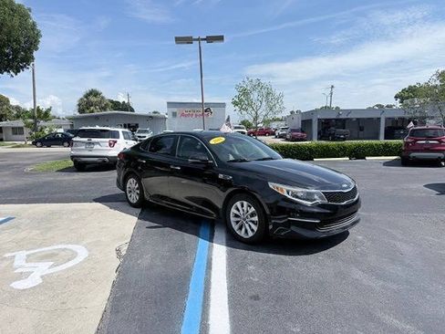 Used 2016 Kia Optima LX w/ Option Group 014 FWD image 2