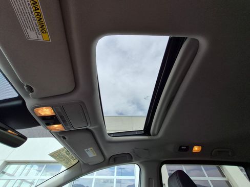 Used 2025 Honda Odyssey EX-L image 18