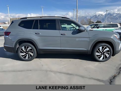 New 2026 Volkswagen Atlas SE image 4