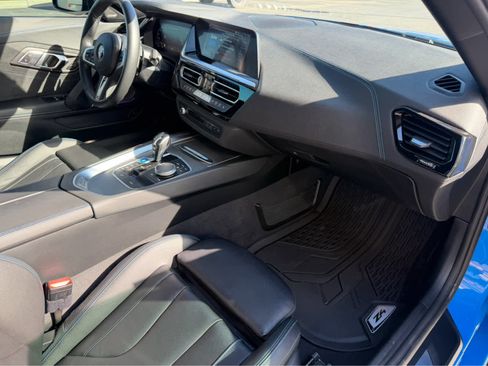 Used 2021 BMW Z4 M40i w/ Executive Package image 31