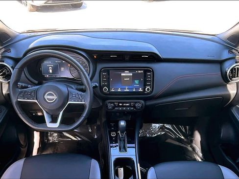 Used 2024 Nissan Kicks SR w/ SR Premium Package image 16
