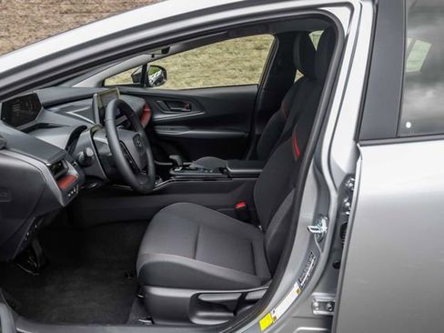 New 2026 Toyota Prius Plug-In Hybrid FWD image 12