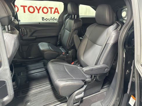 Used 2024 Toyota Sienna XSE w/ XSE Plus Package image 18