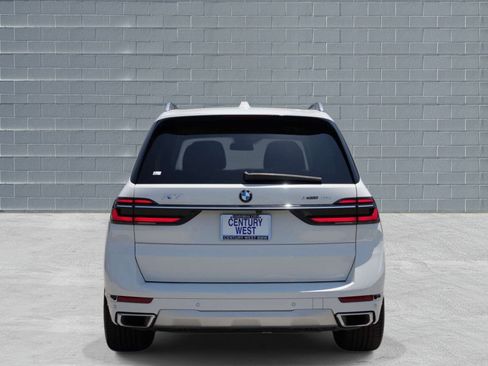 Certified 2024 BMW X7 xDrive40i w/ Premium Package AWD/4WD image 4