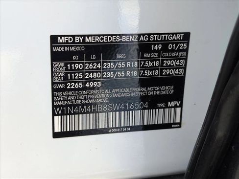 Certified 2025 Mercedes-Benz GLB 250 4MATIC image 25