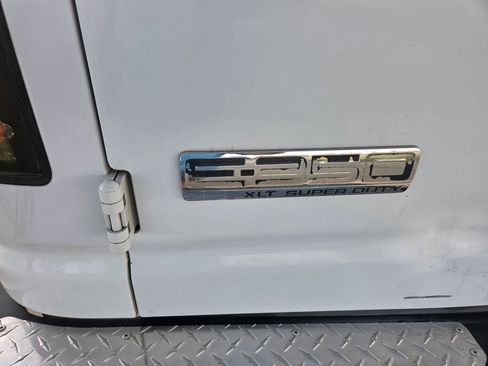Used 2008 Ford E-350 and Econoline 350 XL image 13