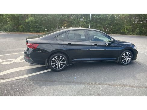 Used 2024 Volkswagen Jetta Sport image 24