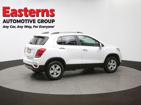 Used 2020 Chevrolet Trax LT w/ LT Convenience Package image 41
