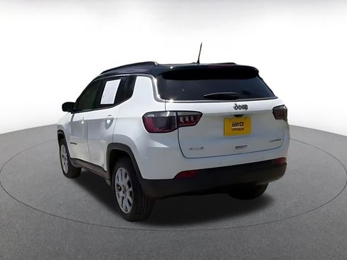 Used 2025 Jeep Compass Limited AWD/4WD image 10
