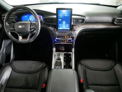 Used 2020 Ford Explorer Platinum w/ Premium Technology Package AWD/4WD image 10