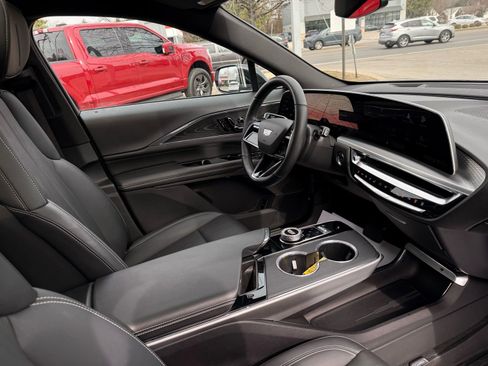 Used 2024 Cadillac Lyriq Sport image 20