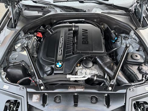 Used 2012 BMW 535i xDrive 535i xDrive AWD 4dr Sedan image 13