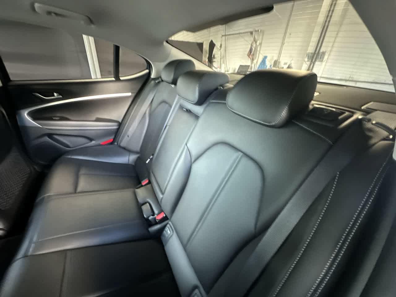 Used 2023 Genesis G70 2.0T RWD image 22