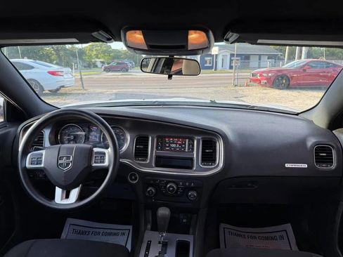 Used 2014 Dodge Charger SE RWD image 12