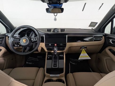 New 2026 Porsche Macan image 20
