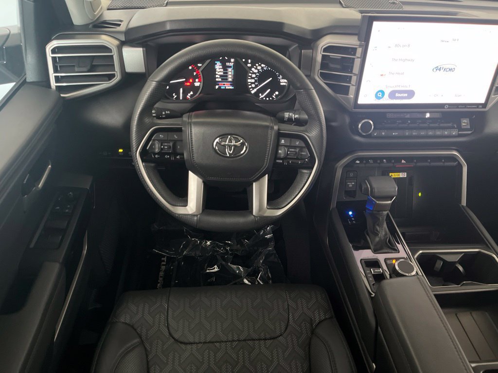 Used 2023 Toyota Tundra Limited AWD/4WD image 31