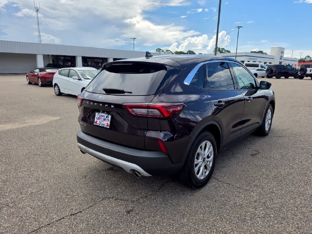 Used 2023 Ford Escape Active w/ Tech Pack #1 FWD image 3