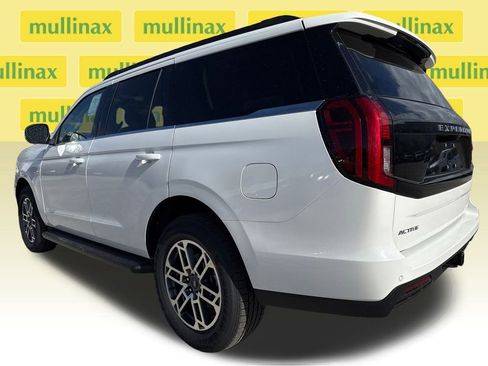 New 2026 Ford Expedition Active image 4