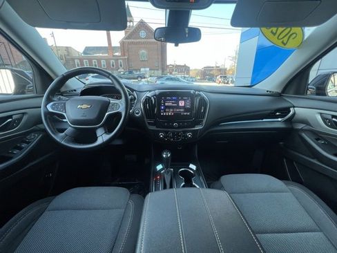 Used 2020 Chevrolet Traverse LT w/ Driver Confidence II Package image 46