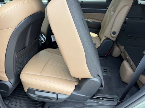 Used 2026 Kia Sorento SX Prestige w/ Olive Brown Leather Package AWD/4WD image 16