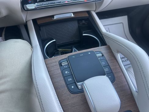 Used 2024 Mercedes-Benz GLS 450 4MATIC image 34