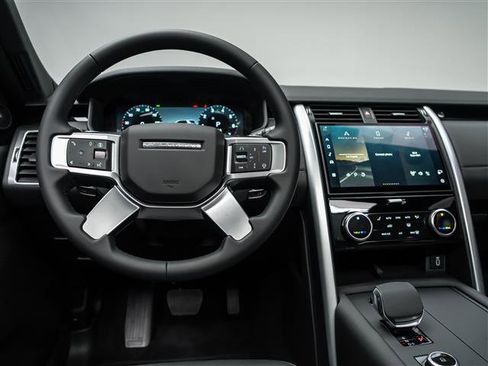New 2026 Land Rover Discovery S AWD/4WD image 20