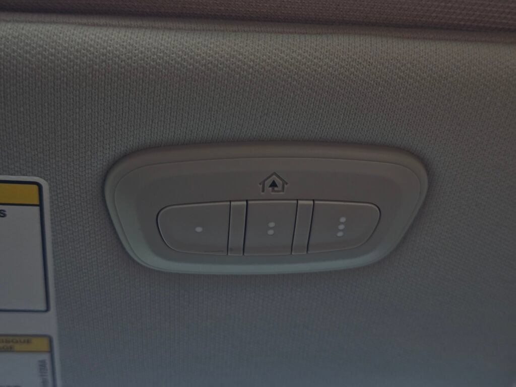 Used 2019 Jeep Cherokee Trailhawk AWD/4WD image 36