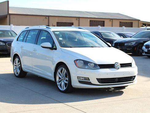 Used 2015 Volkswagen Golf SEL image 9