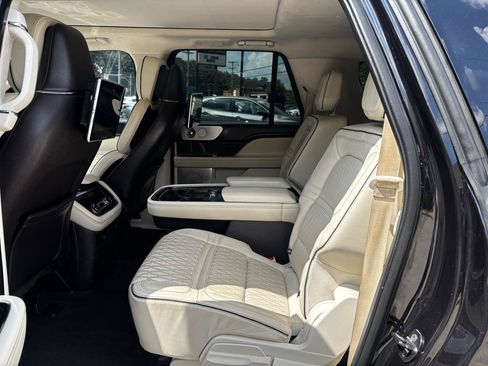 Used 2019 Lincoln Navigator L Black Label w/ Cargo Package AWD/4WD image 21