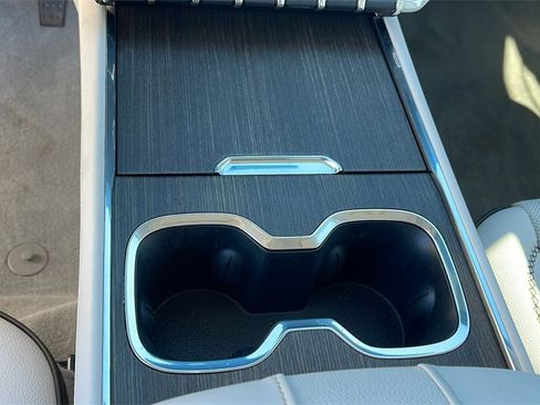 Used 2025 GMC Acadia Denali w/ Super Cruise Package image 20