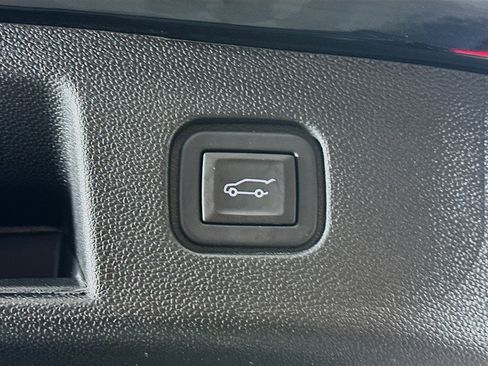 Used 2024 Chevrolet Blazer EV LT image 27