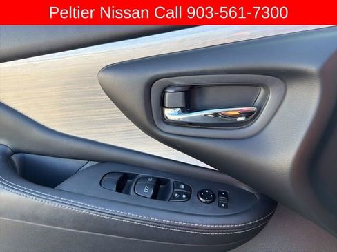 Used 2016 Nissan Murano SV image 11