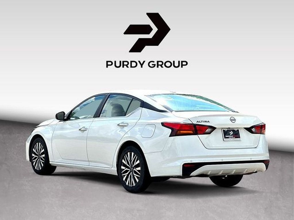 Used 2025 Nissan Altima 2.5 SV FWD image 6