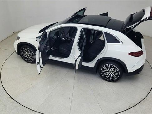 Used 2023 Mercedes-Benz EQE 500 4MATIC SUV w/ Exclusive Trim Package image 84