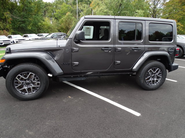 Certified 2026 Jeep Wrangler Unlimited Sahara AWD/4WD image 19