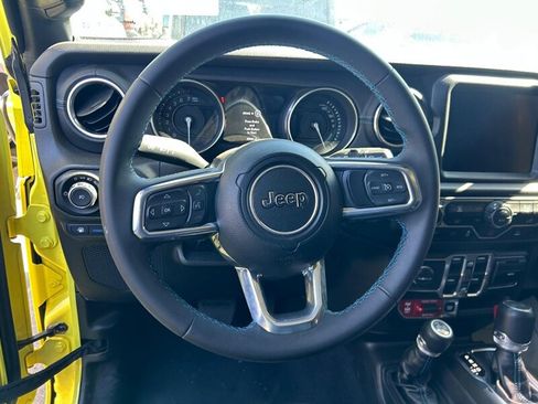 Used 2023 Jeep Wrangler Unlimited Rubicon 4xe AWD/4WD image 17