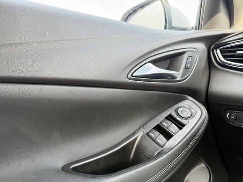 Used 2023 Buick Encore GX Preferred w/ Cold Weather Comfort Package FWD image 11