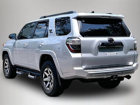 Used 2020 Toyota 4Runner TRD Off-Road Premium w/ Moonroof Package AWD/4WD image 4