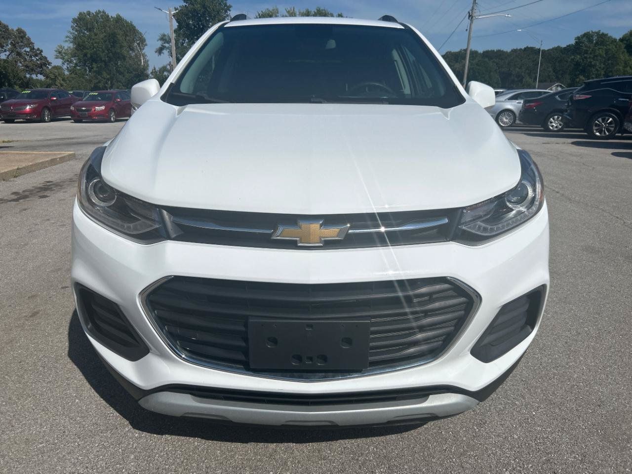 Used 2022 Chevrolet Trax LT FWD image 2