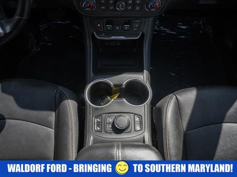 Used 2021 GMC Terrain SLT w/ Elevation Edition AWD/4WD image 30